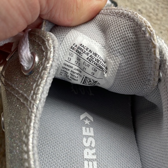 Sparkly Converse - Picture 5 of 8